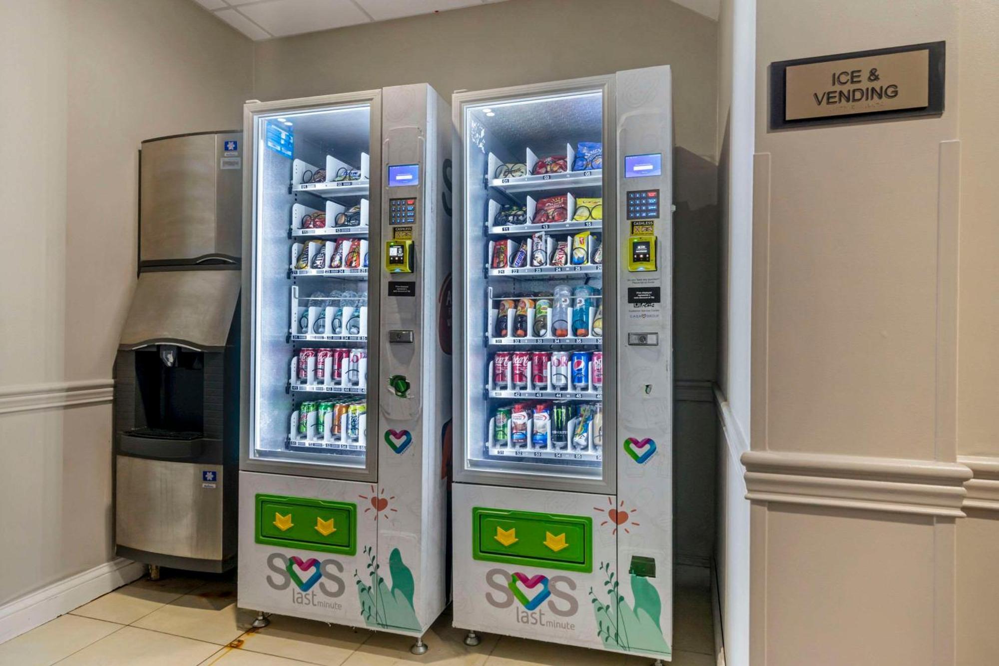 Country Inn & Suites By Radisson, Tampa Airport North, Fl West Chase Extérieur photo